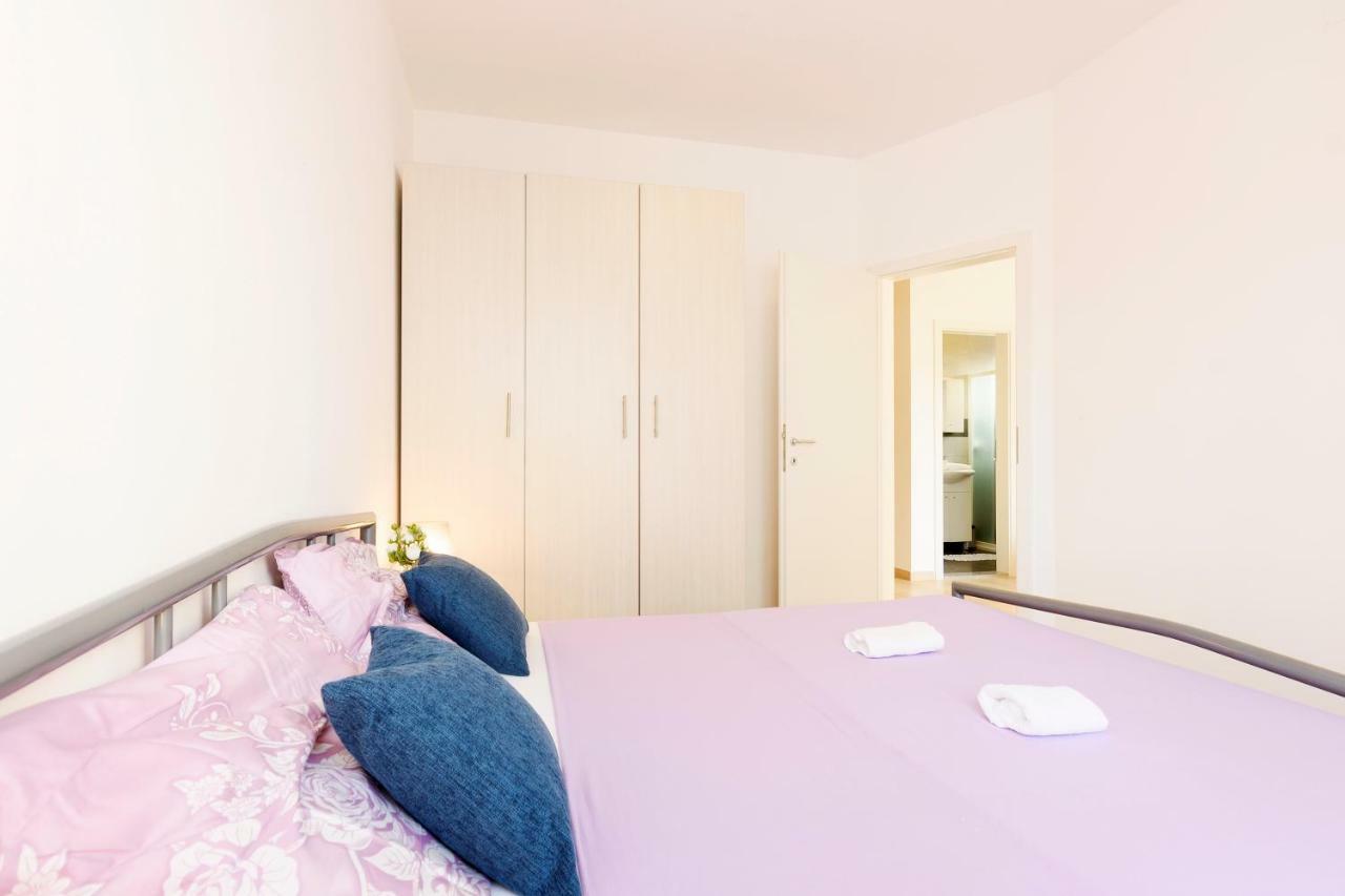 Very Special Apartments Pakostane Bagian luar foto