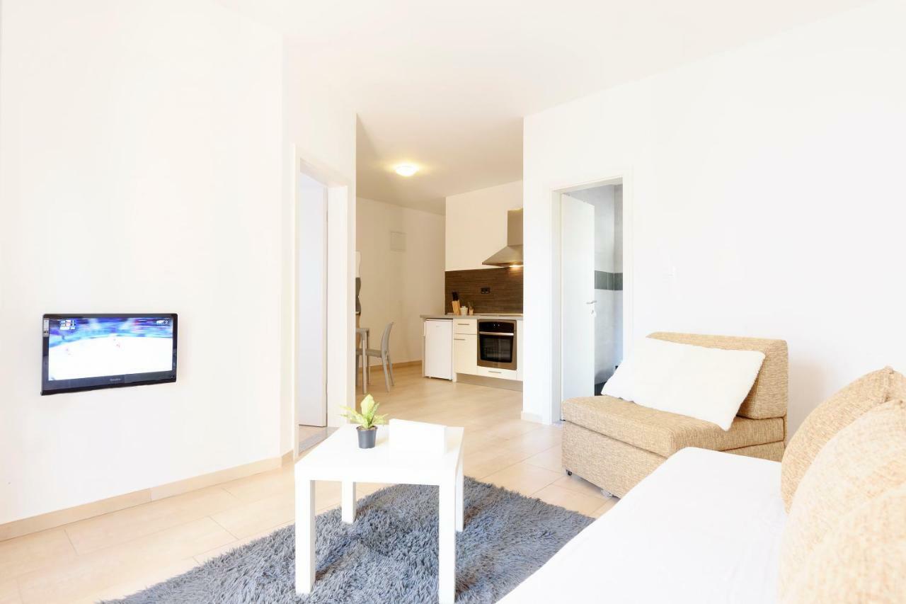 Very Special Apartments Pakostane Bagian luar foto