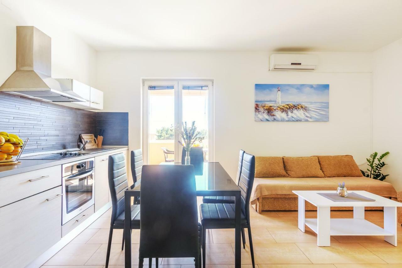 Very Special Apartments Pakostane Bagian luar foto