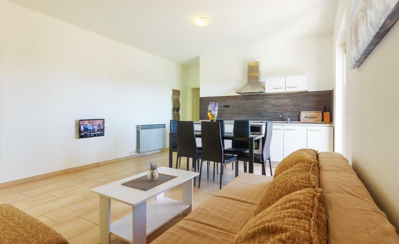 Very Special Apartments Pakostane Bagian luar foto